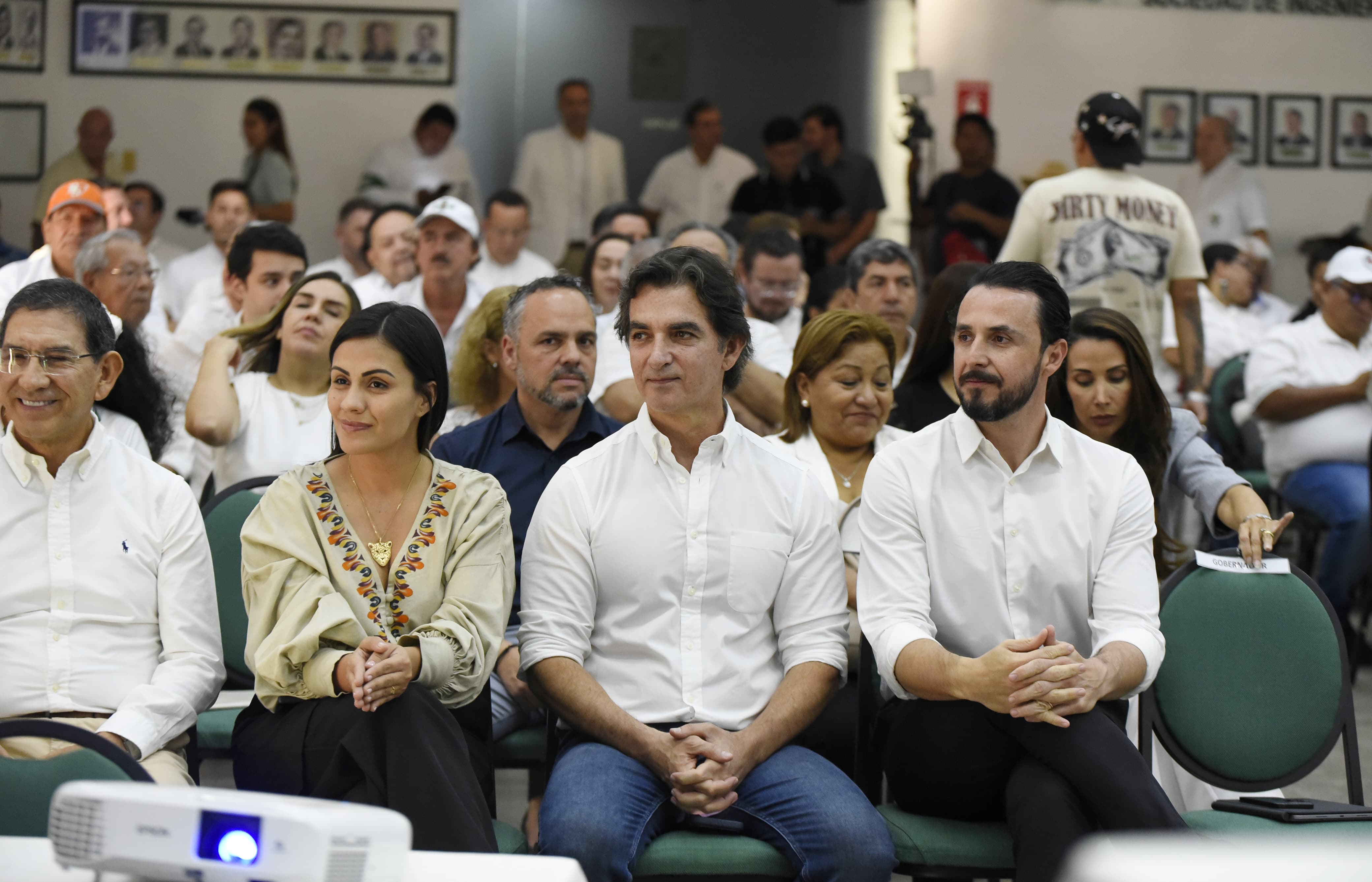 Imagen de noticia: Alcalde Saavedra en la Asamblea de la Cruceñidad: hay que acabar con la fábula que nos hizo vivir el masismo 20 años